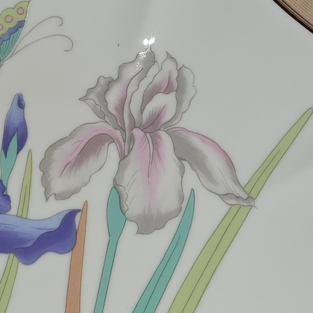 Tri Japan Iris Floral Porcelain Plate Scalloped Gold Trim Butterfly 8.5" - Picture 4 of 8